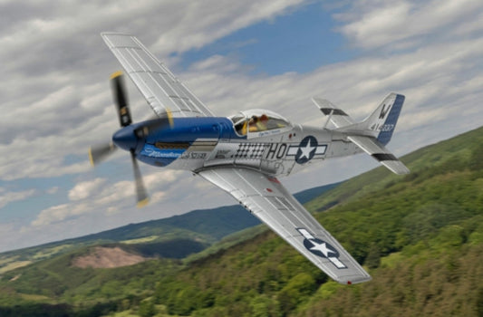 CA27709 - 1/72 NORTH AMERICAN P-51D MUSTANG, 'MOONBEAM MCSWINE', WILLIAM T. 'BILL' WHISNER JR, 1945 World Of Collecting 